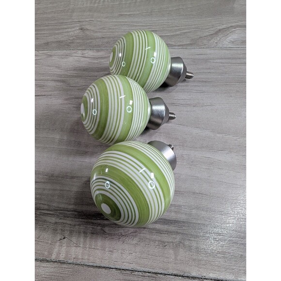 Lot of 8 Pottery Barn Green and White Swirl Curtain Finials + Drapery Tie Backs - Picture 5 of 14